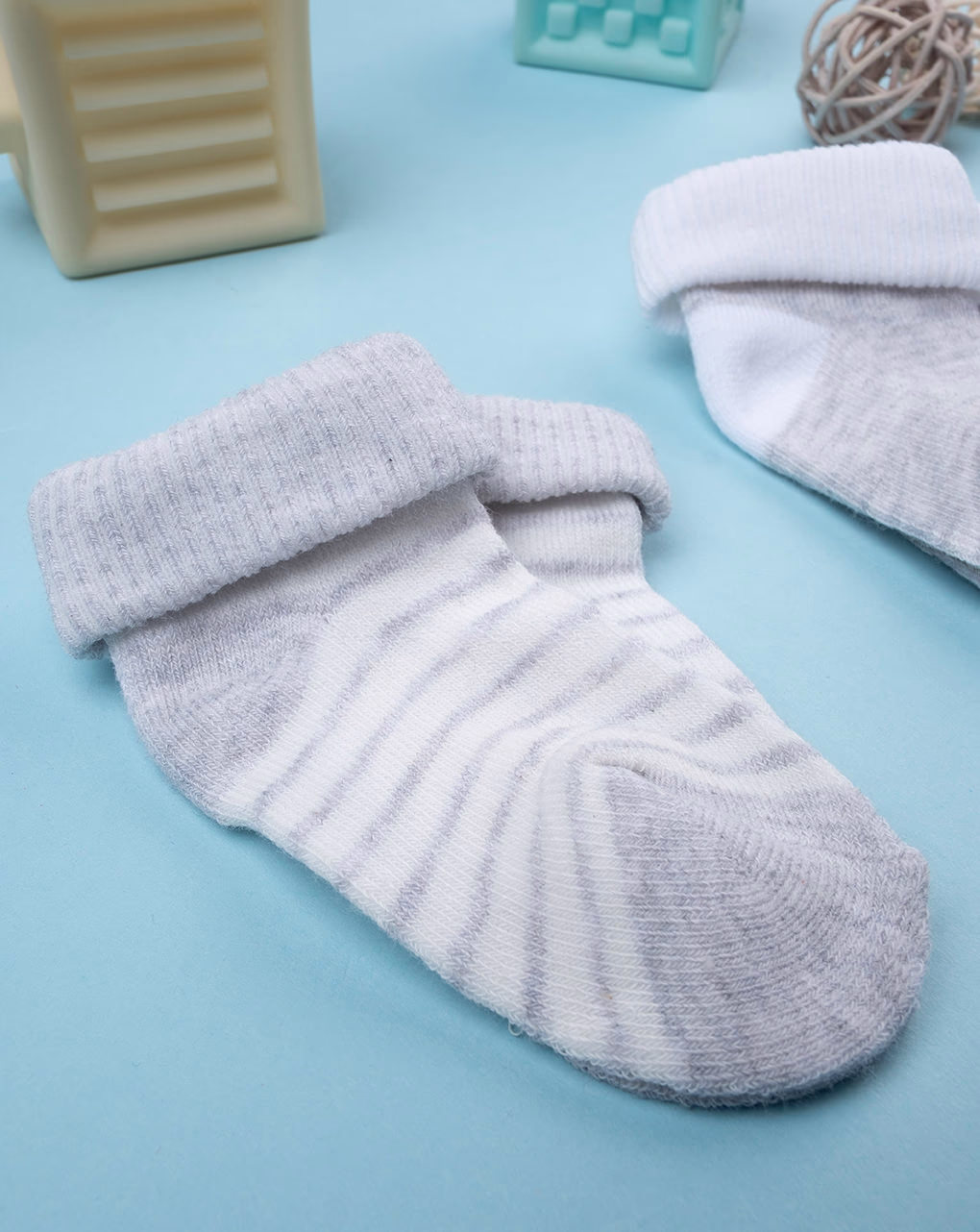 βρεφικά καλτσάκια γκρι/λευκά ριγέ πακέτο x2 unisex - Prénatal