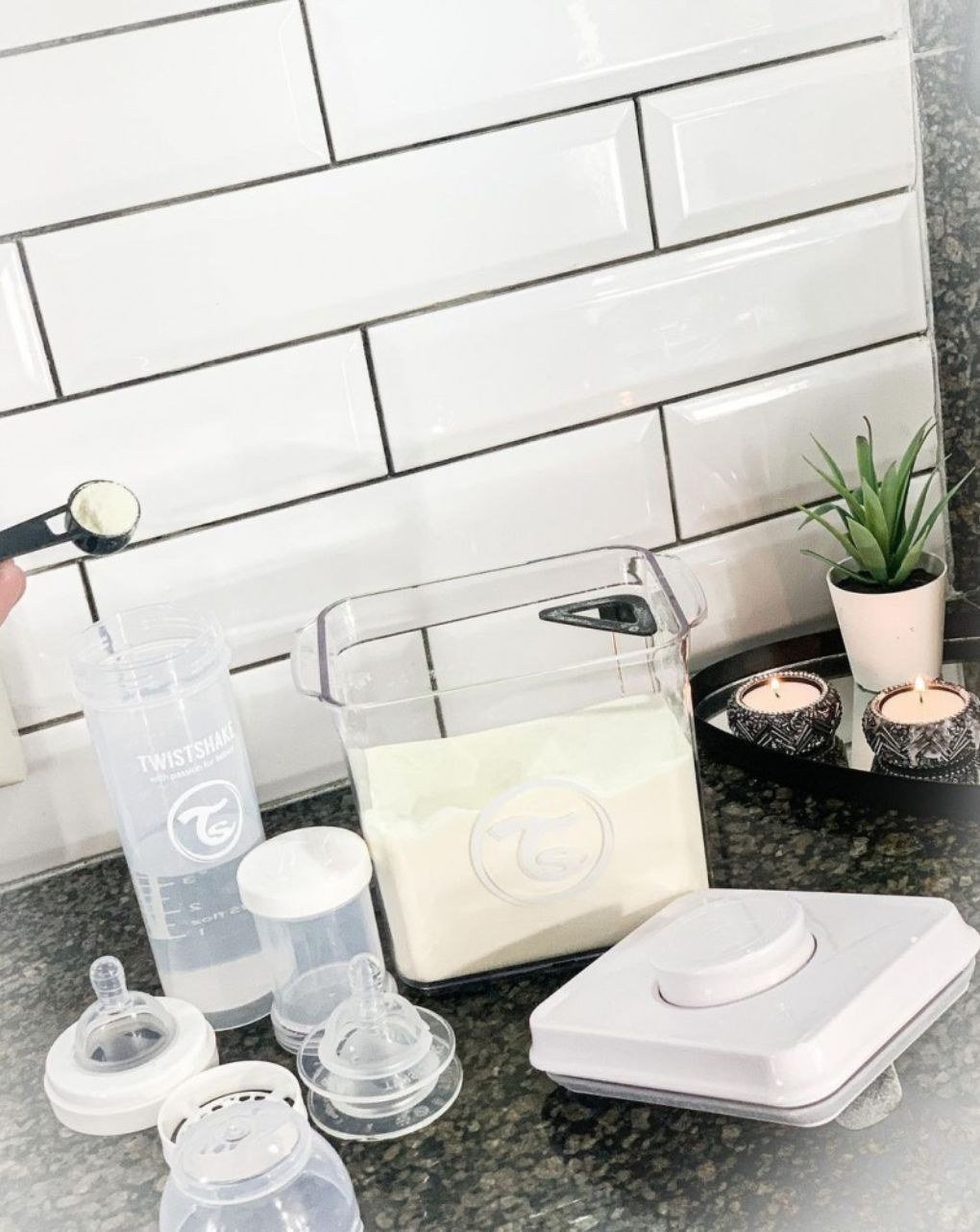 Twisthake αεροστεγές δοχείο 1700ml white 32-08-78523 - Twistshake