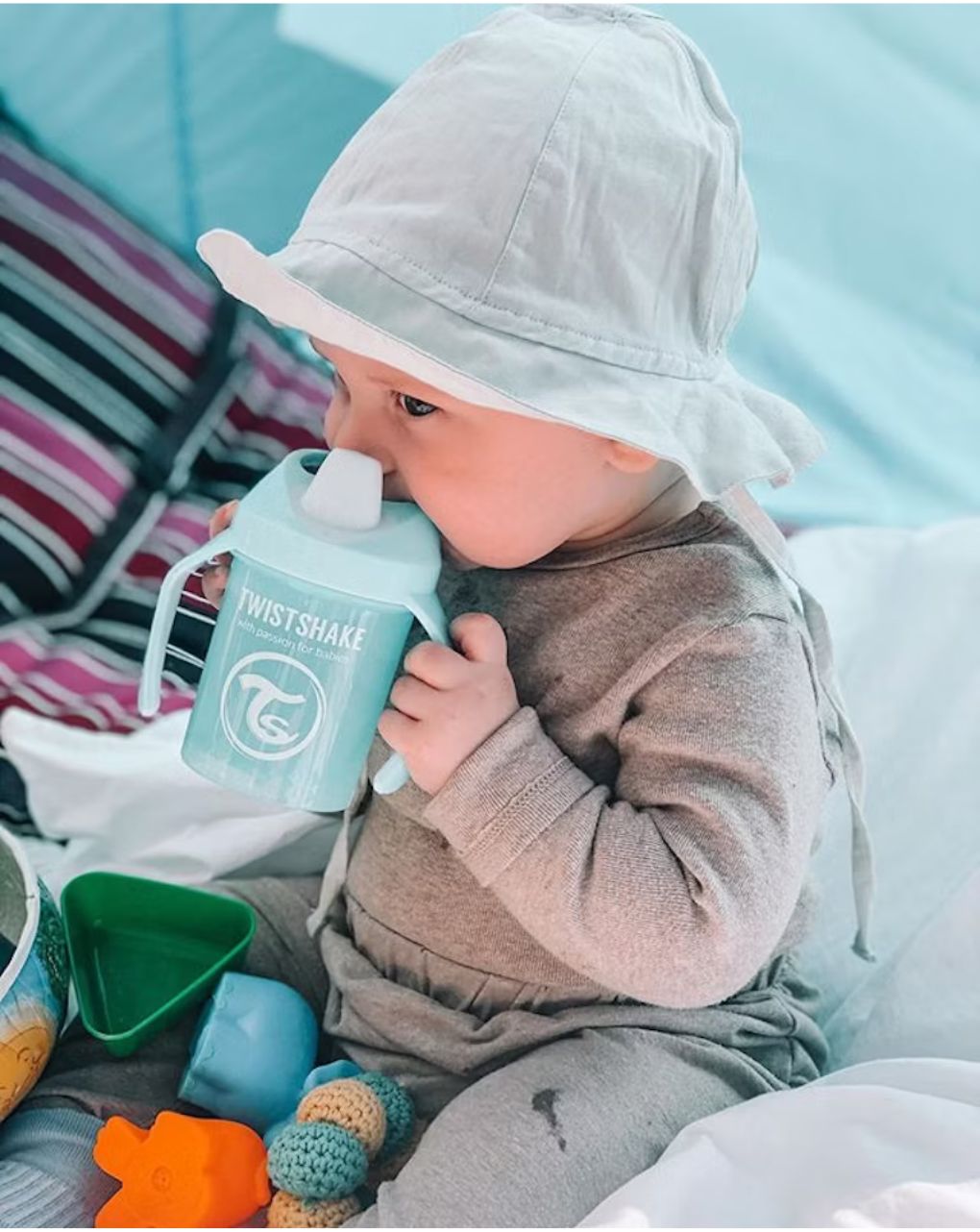 Twistshake κύπελλο mini cup 230ml 4m+ pastel blue με μίξερ φρούτων 32-08-78268 - Twistshake