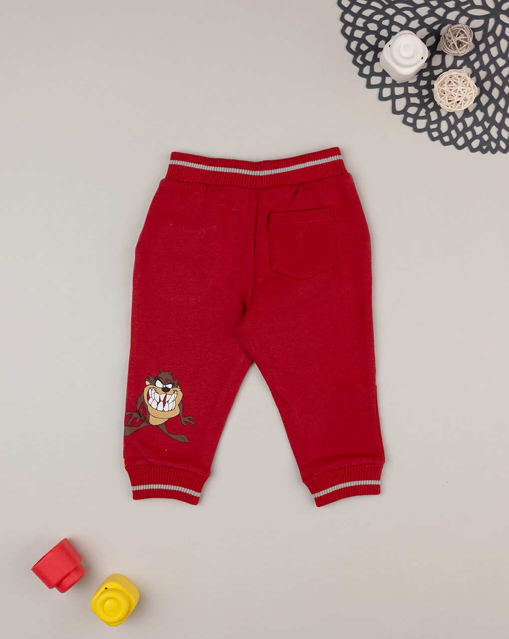 βρεφικό παντελόνι φούτερ κόκκινο με looney tunes για αγόρι - Prénatal