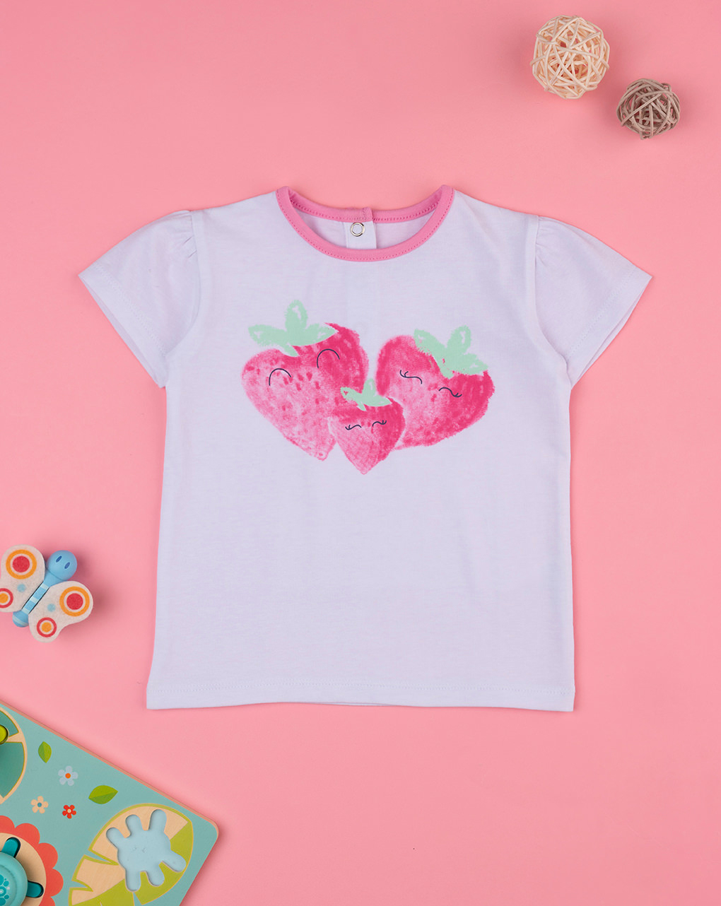 βρεφικό t-shirt λευκό με φράουλες για κορίτσι