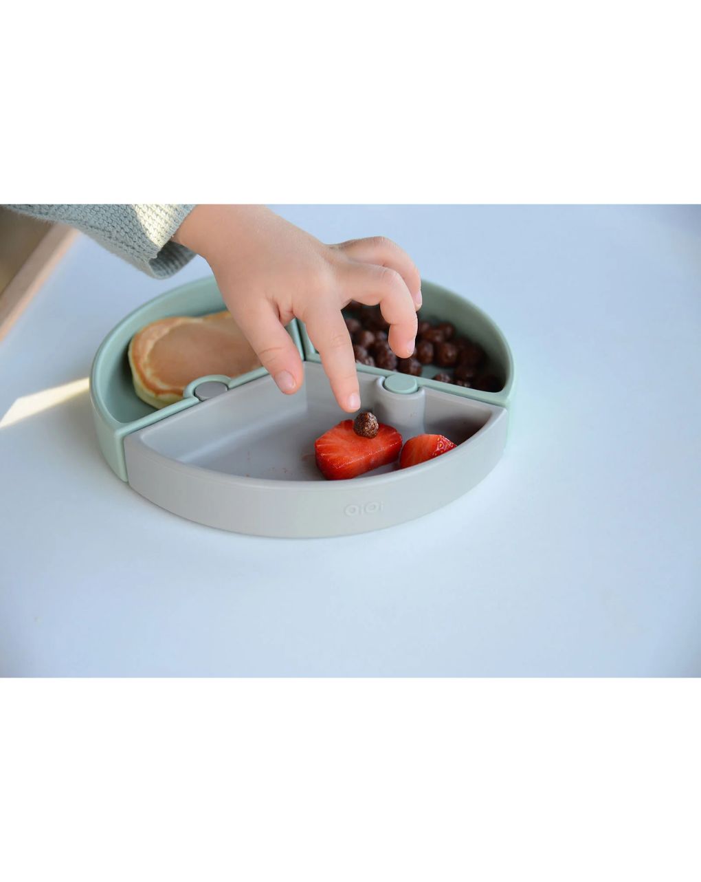 Minikoioi πιάτο puzzle σιλικόνης με αποσπώμενες θέσεις river green/grey 0907-101390008 - MinikOiOi