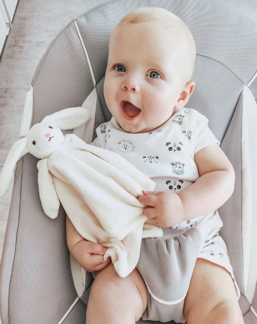 Twistshake πανάκι παρηγοριάς λαγουδακι 32-08-78514 - Twistshake