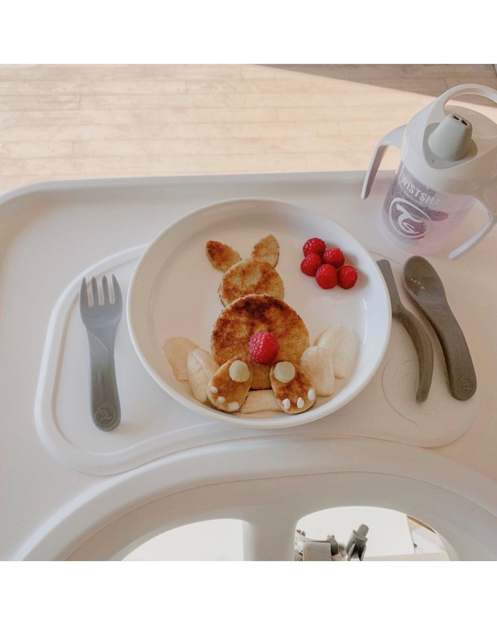 Twistshake σετ κουτάλι, μαχαίρι, πιρούνι 6m+ γκρι 32-08-78204 - Twistshake