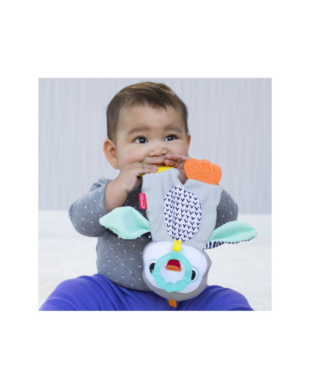 Infantino μασητικό πιγκουίνος cuddly teether, b-316329-01 - INFANTINO