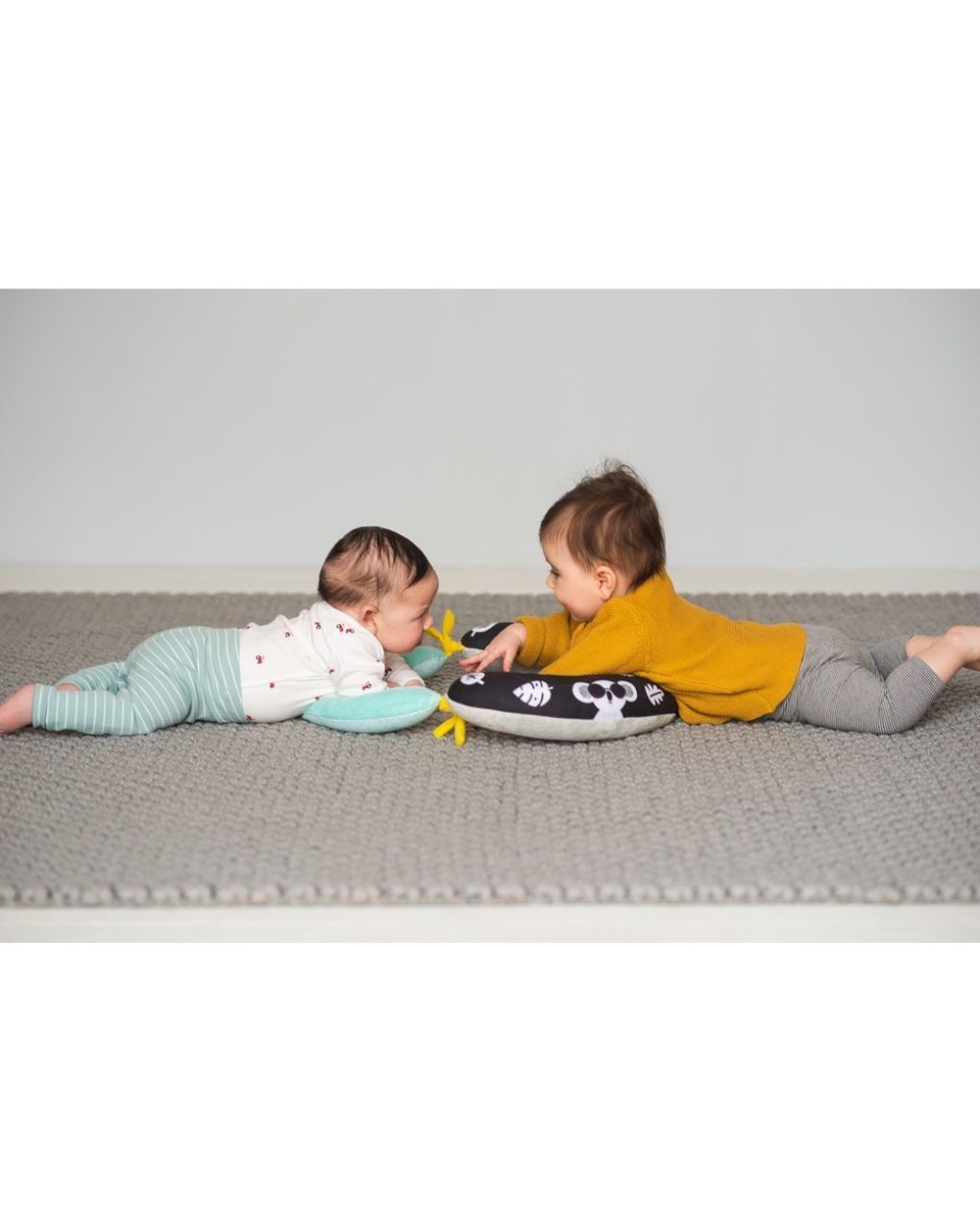 Taf toys μαξιλαράκι δραστηριοτήτων 2 in 1 tummy time pillow t-12475 - Taf-toys