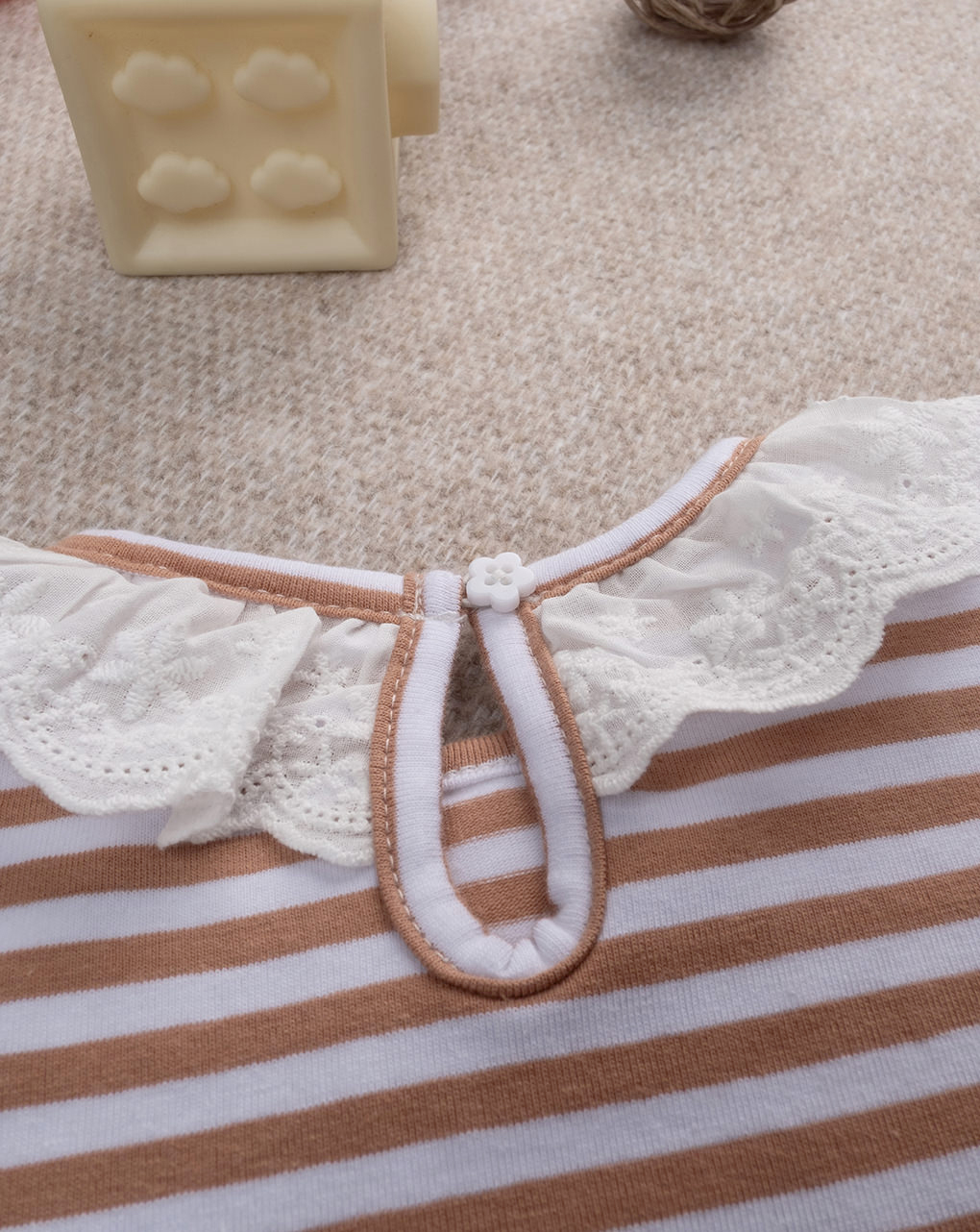 βρεφικό κορμάκι ριγέ καφέ/λευκό sangallo για κορίτσι - Prénatal