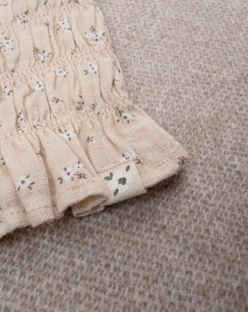 βρεφική αμάνικη μπλούζα μπεζ φλοράλ για κορίτσι - Prénatal