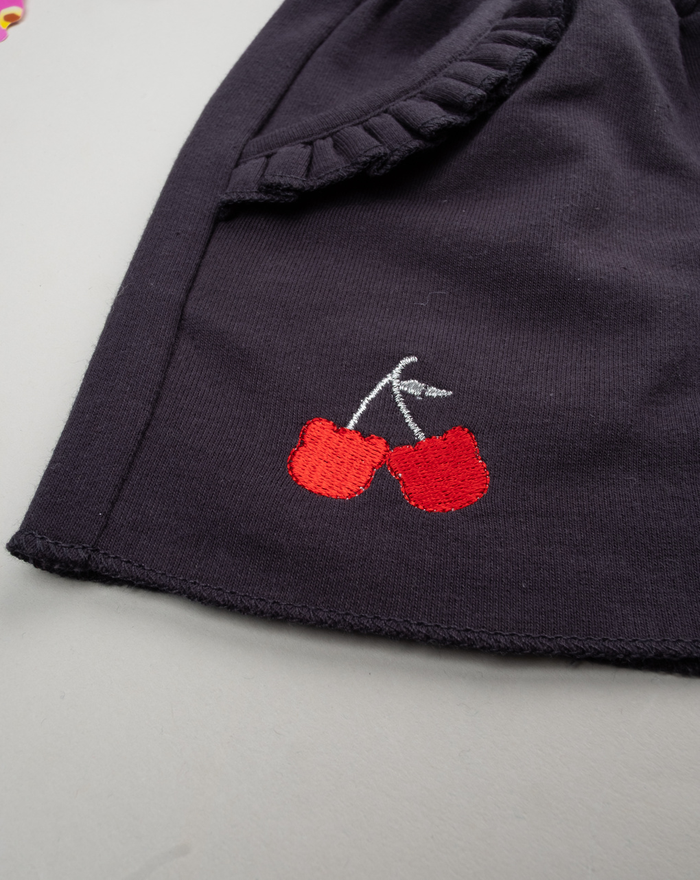 βρεφικό σορτσάκι μαύρο με φρούτα για κορίτσι - Prénatal