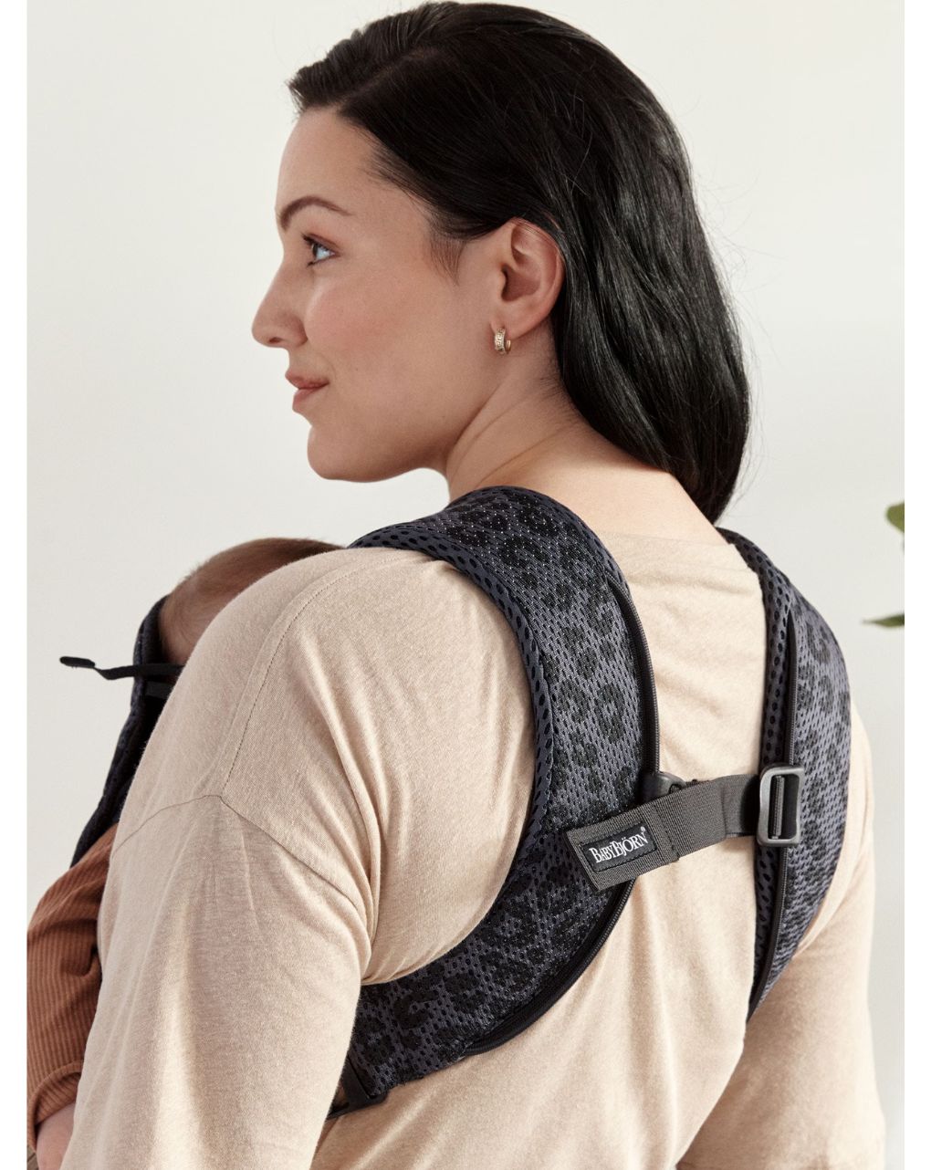 Babybjorn μάρσιπος one air 3d mesh anthracite/leopard - Baby Bjorn