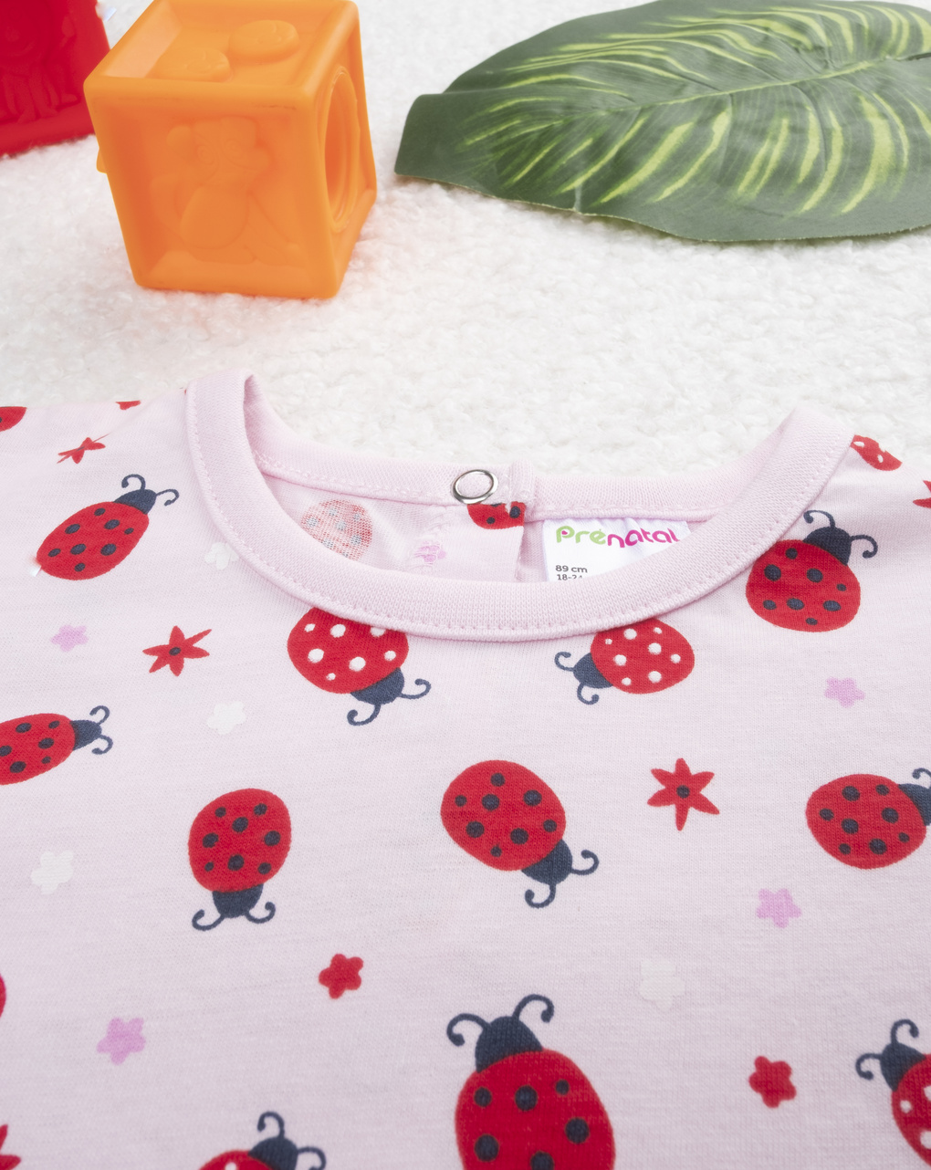 βρεφική ολόσωμη πιτζάμα ροζ με πασχαλίτσες για κορίτσι - Prénatal