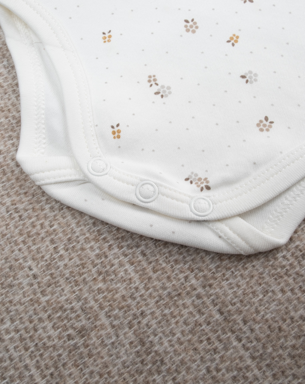 βρεφικό κορμάκι λευκό με λουλούδια για κορίτσι - Prénatal
