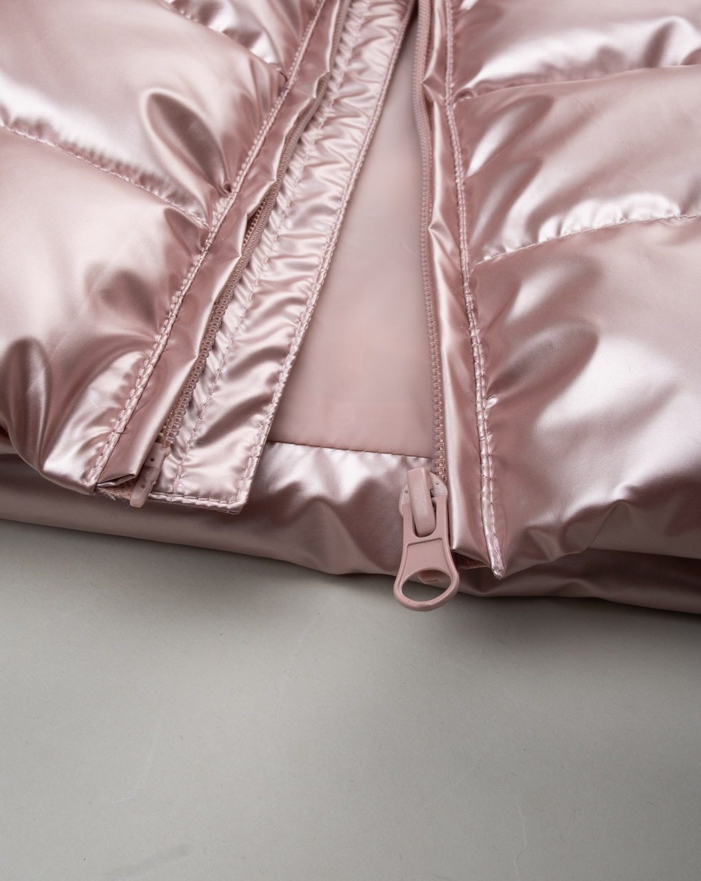παιδικό αμάνικο μπουφάν puffer ροζ metallic για κορίτσι - Prénatal