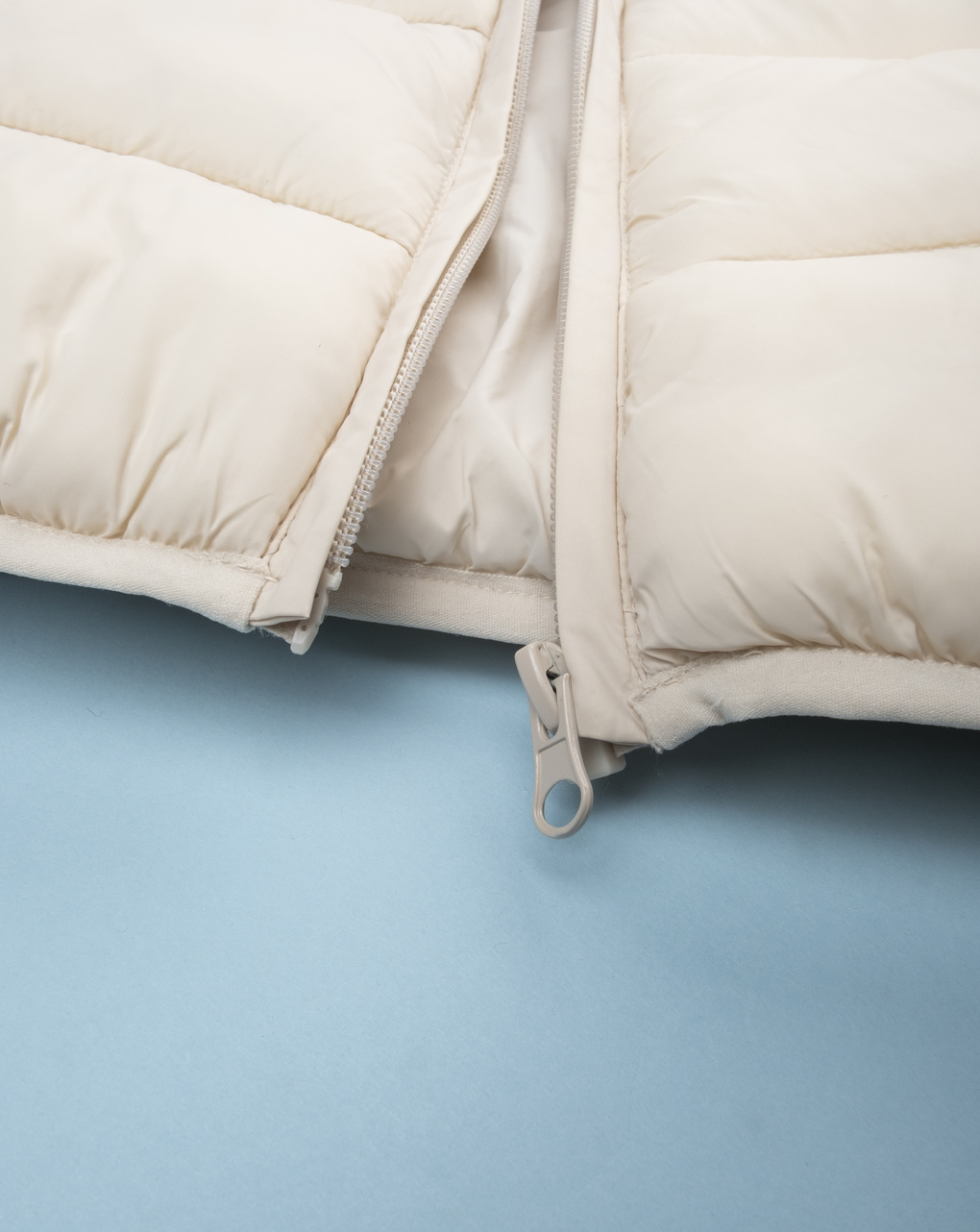 παιδικό αμάνικο μπουφάν puffer κρεμ dino για αγόρι - Prénatal