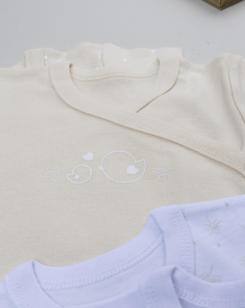 βρεφικά κορμάκια μπεζ/λευκά με πουλάκια πακέτο x5 για κορίτσι - Prénatal
