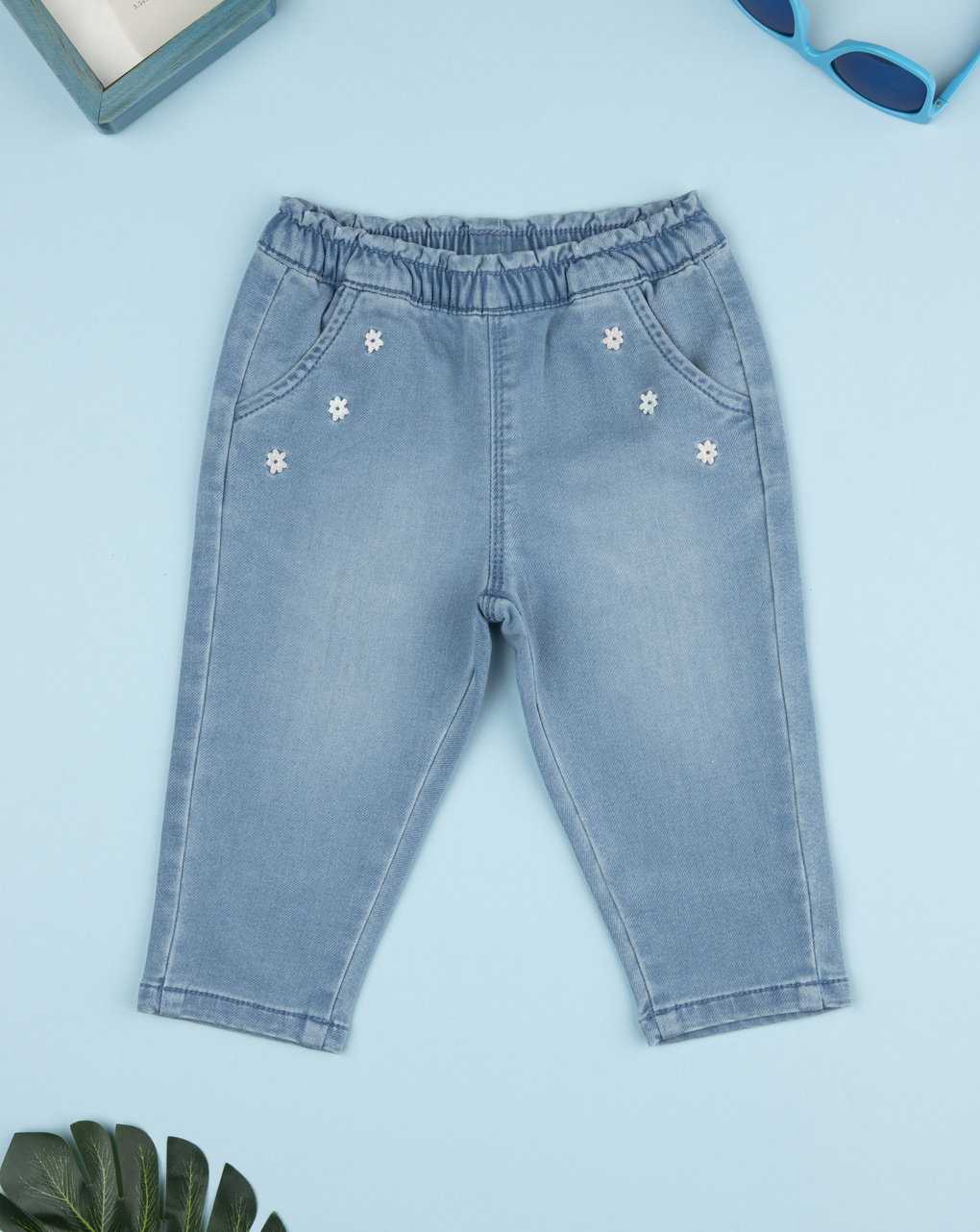 βρεφικό τζιν παντελόνι γαλάζιο με λουλούδια για κορίτσι