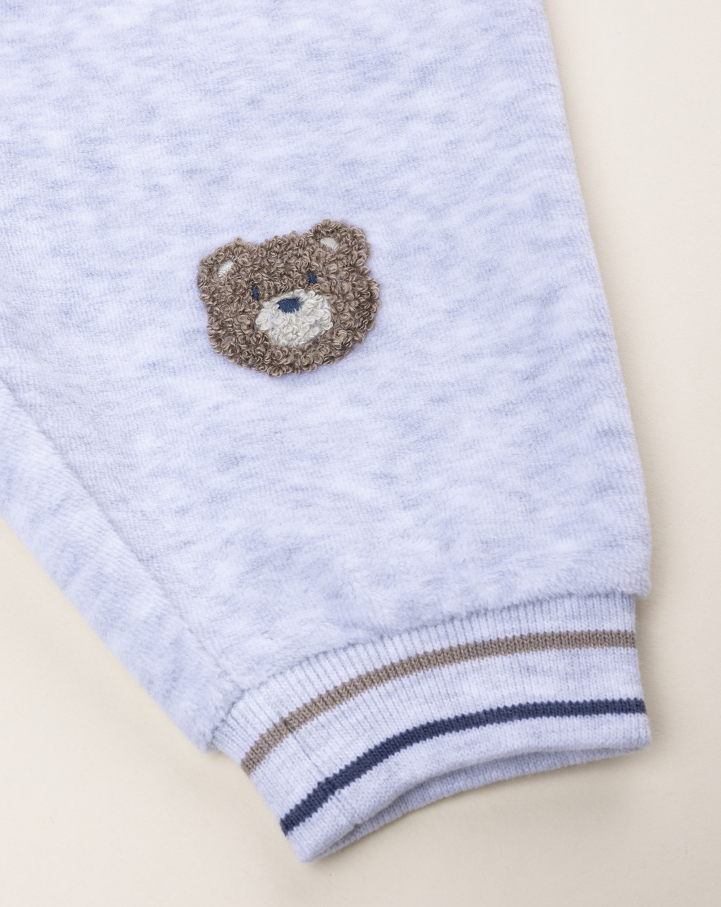 βρεφικό παντελόνι φόρμας βελουτέ γκρι με αρκουδάκι για αγόρι - Prénatal