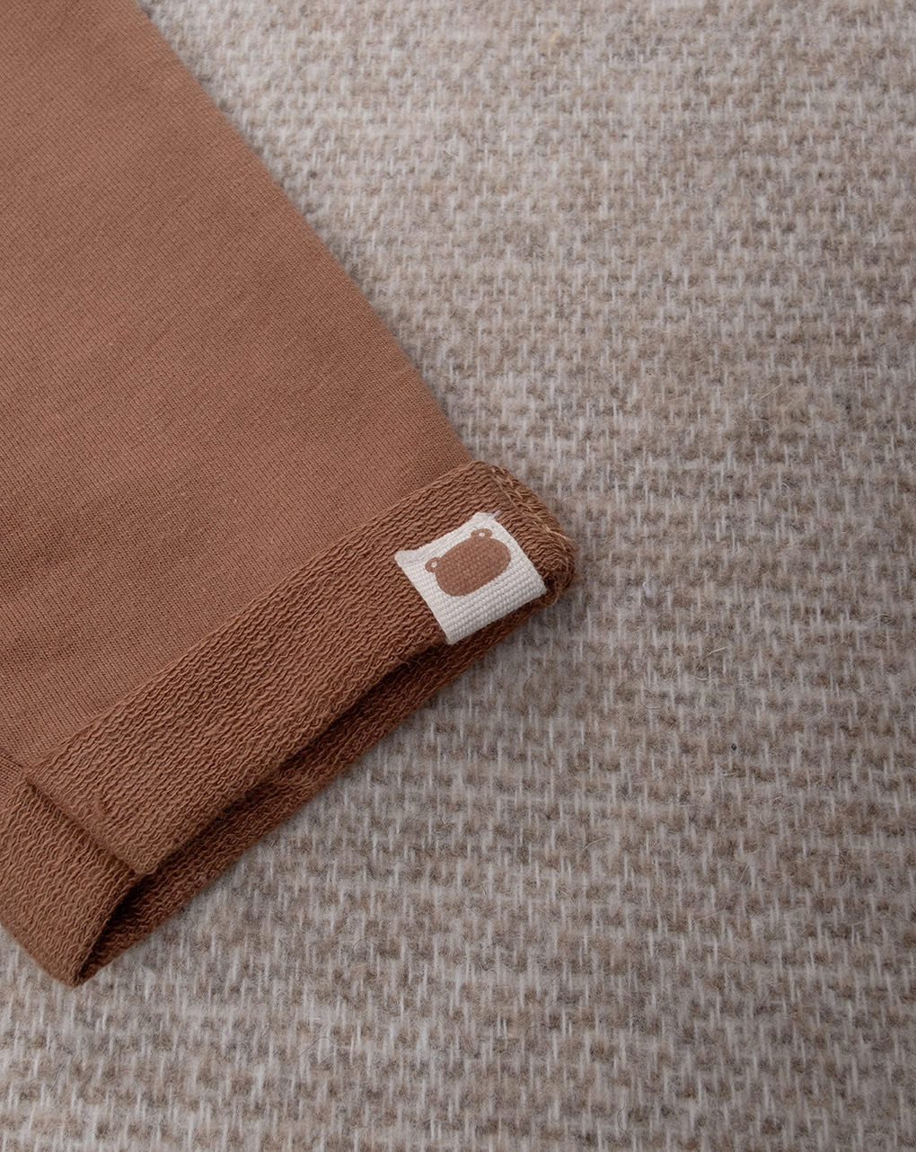 βρεφικό παντελόνι φόρμας καφέ με αρκουδάκι για αγόρι - Prénatal