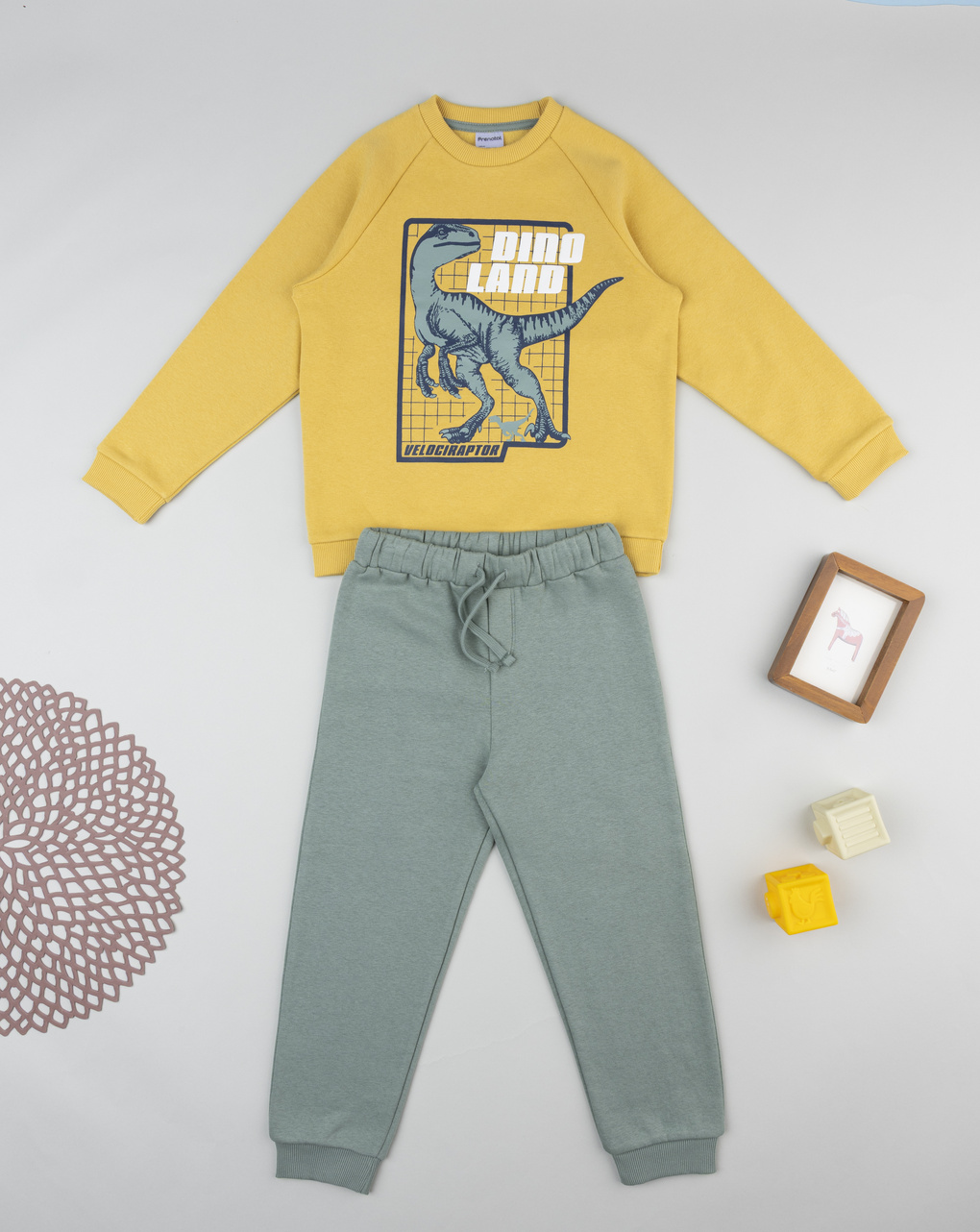 παιδικό σετ μπλούζα φούτερ και φόρμα dino land για αγόρι
