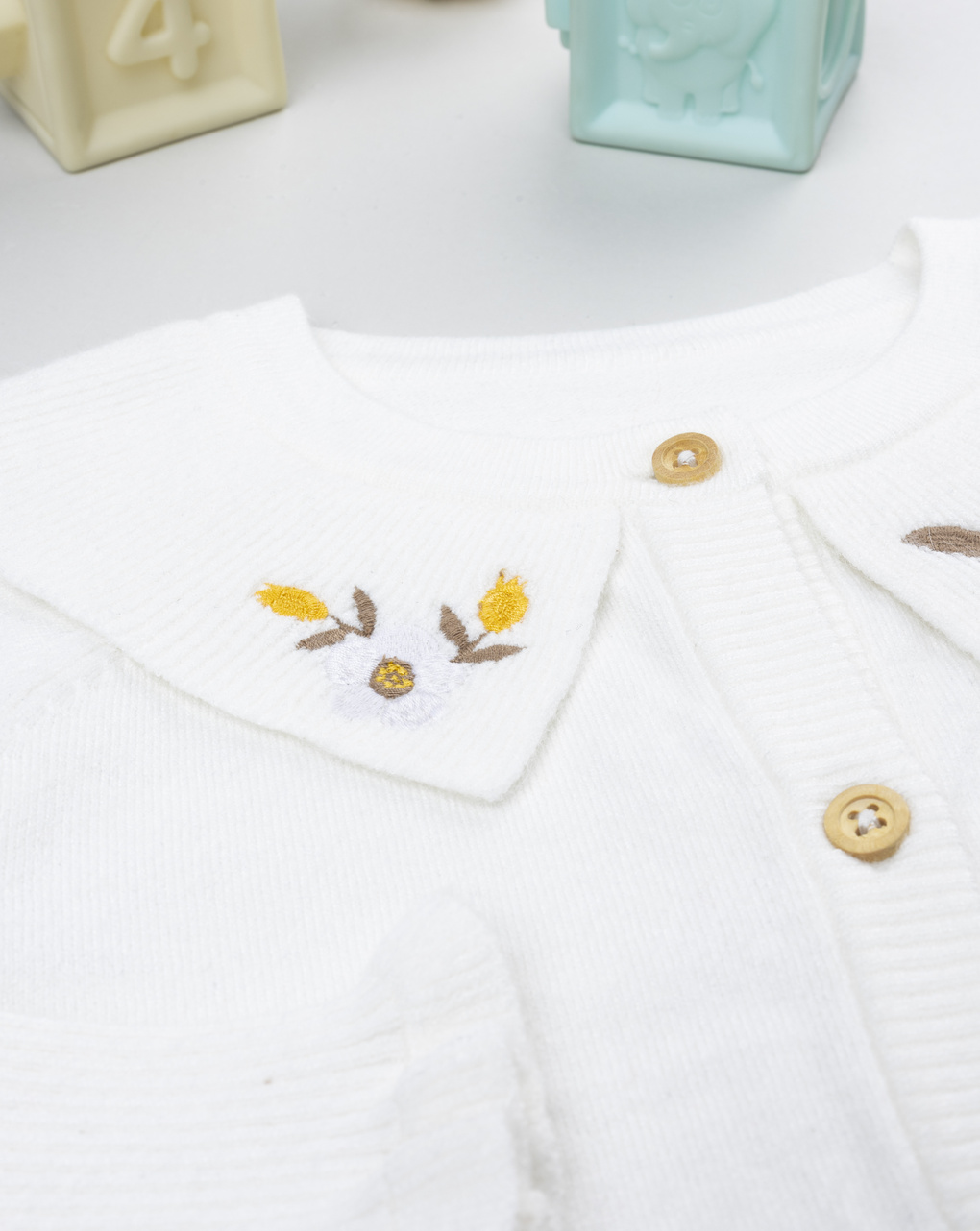 παιδική ζακέτα πλεκτή λευκή με λουλούδια για κορίτσι - Prénatal