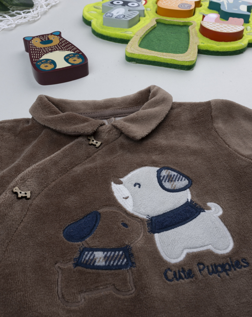 βρεφικό φορμάκι σενίλ καφέ cute puppies για αγόρι - Prénatal