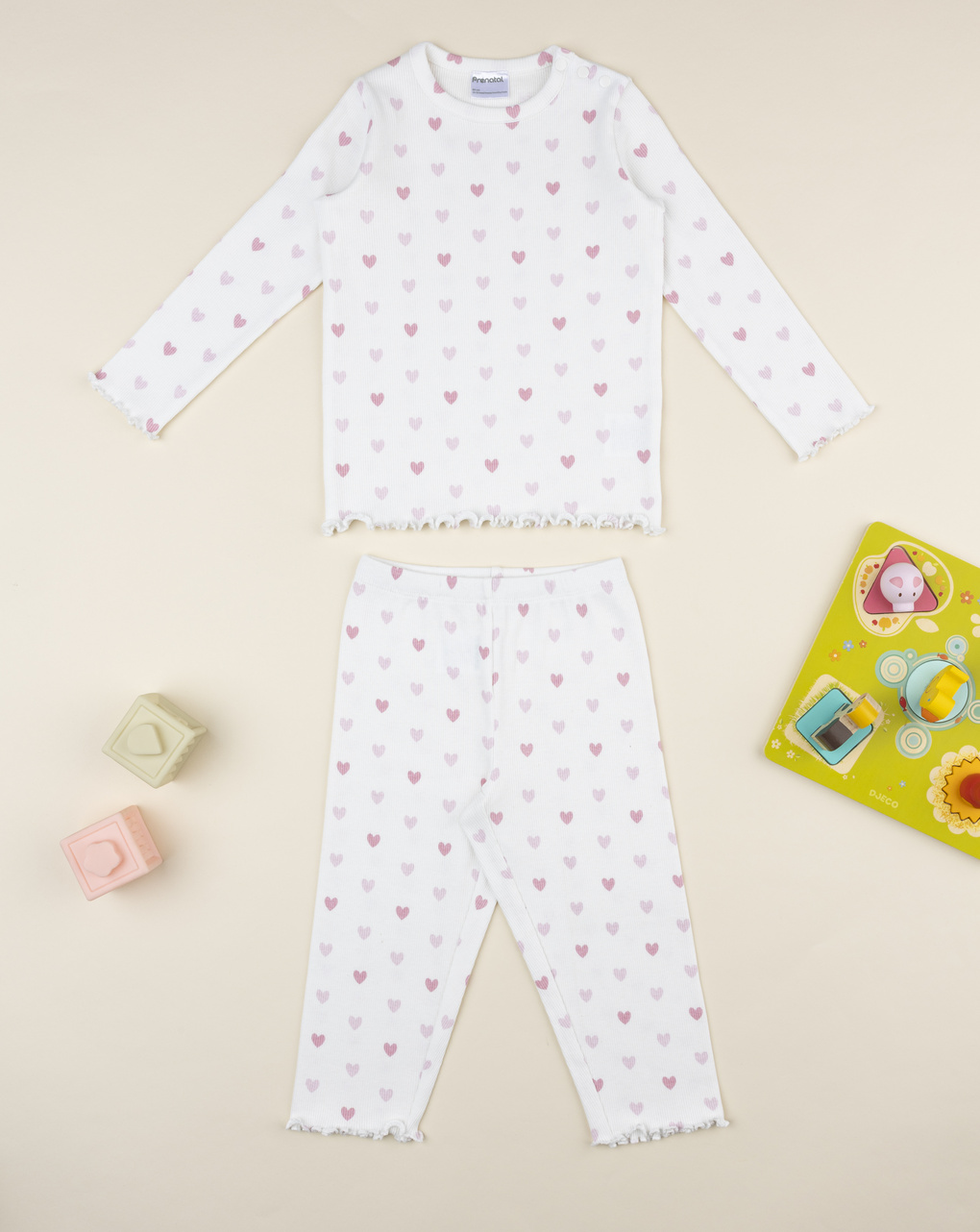 βρεφική πιτζάμα λευκή με καρδούλες για κορίτσι