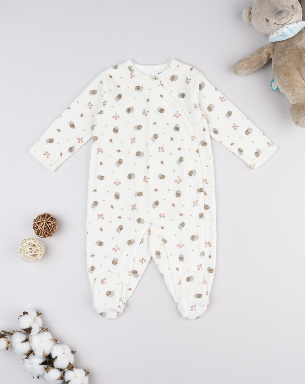 βρεφικό φορμάκι σενίλ λευκό με σαλιγκάρια για κορίτσι