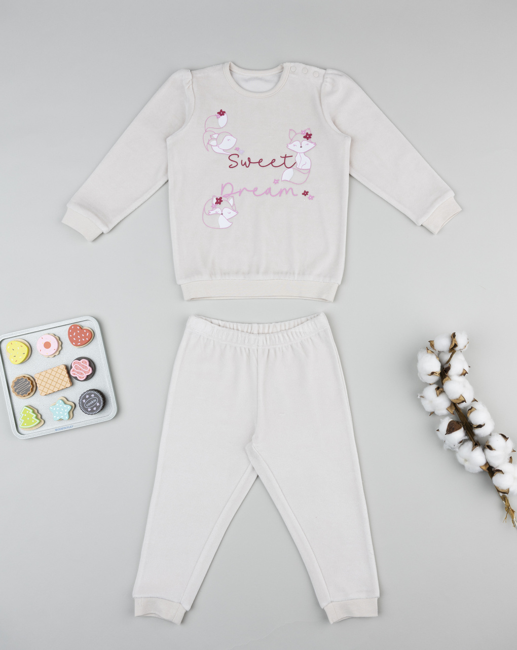 βρεφική πιτζάμα σενίλ μπεζ με αλεπούδες για κορίτσι