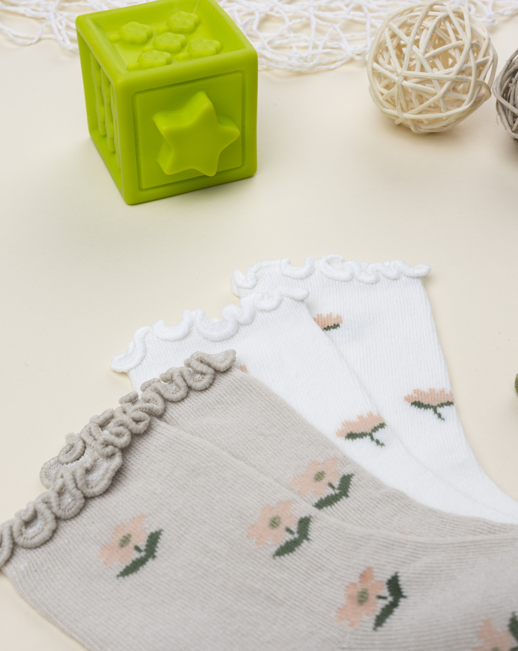 βρεφικά καλτσάκια πακέτο x4 με λουλούδια για κορίτσι - Prénatal