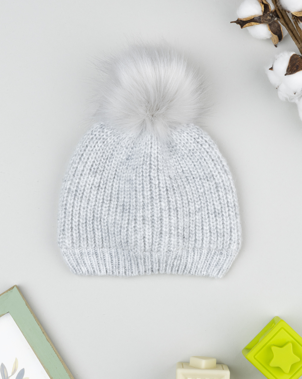 βρεφικό σκουφάκι γκρι με lurex για κορίτσι