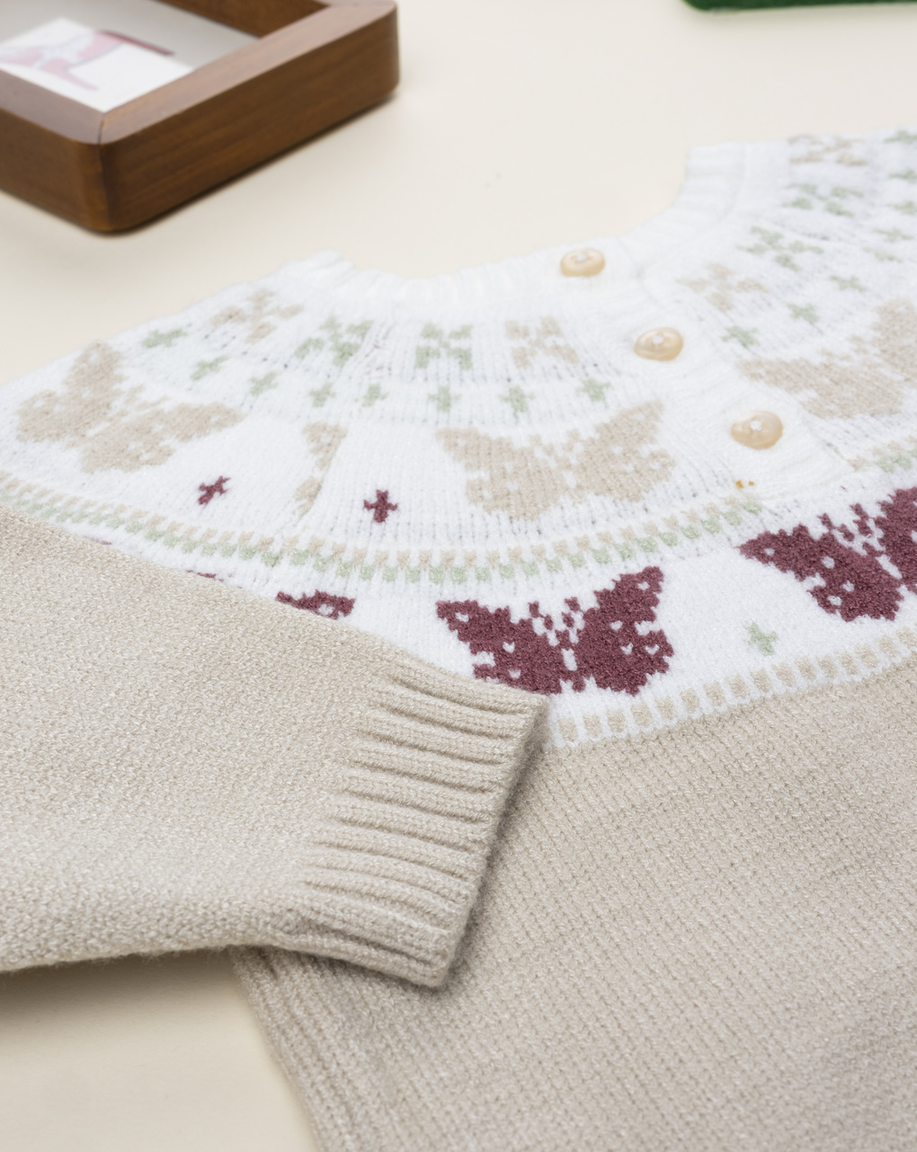 βρεφικό πουλόβερ μπεζ ζακάρ με πεταλούδες για κορίτσι - Prénatal