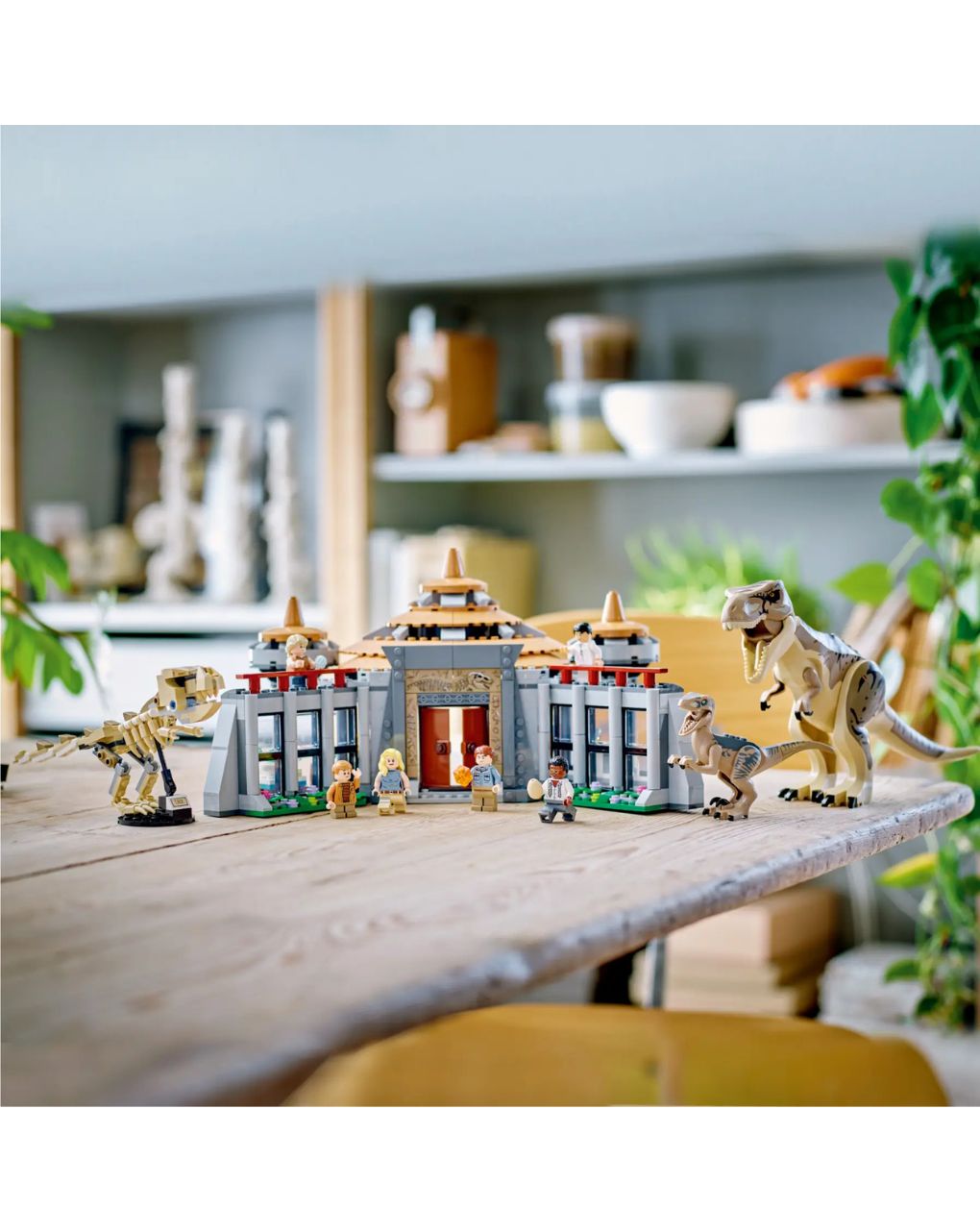 Lego jurassic world visitor center: t-rex & raptor attack 76961 - Lego