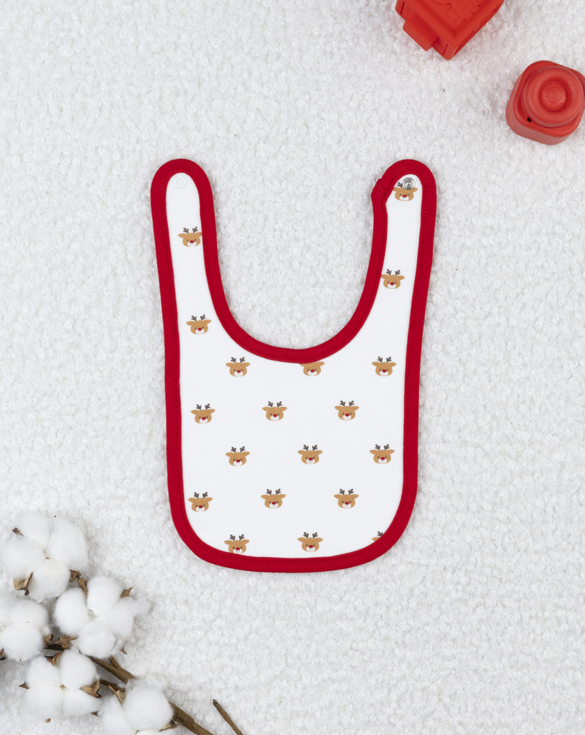 βρεφική χριστουγεννιάτικη σαλιάρα λευκή με τάρανδο για αγόρι