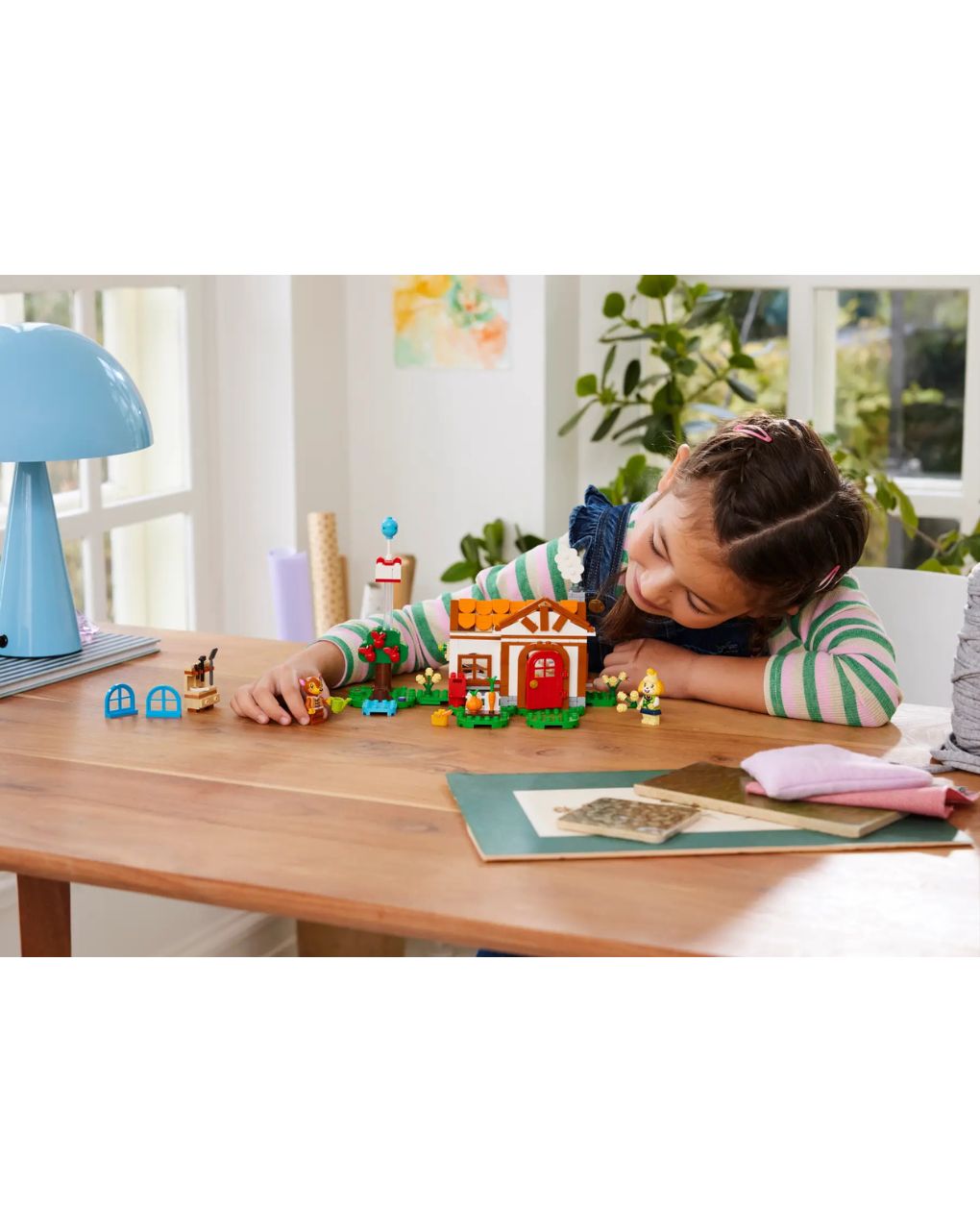 Lego animal crossing isabelle's house visit 77049 - Lego