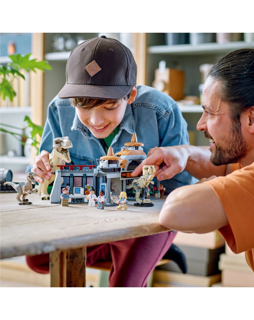 Lego jurassic world visitor center: t-rex & raptor attack 76961 - Lego