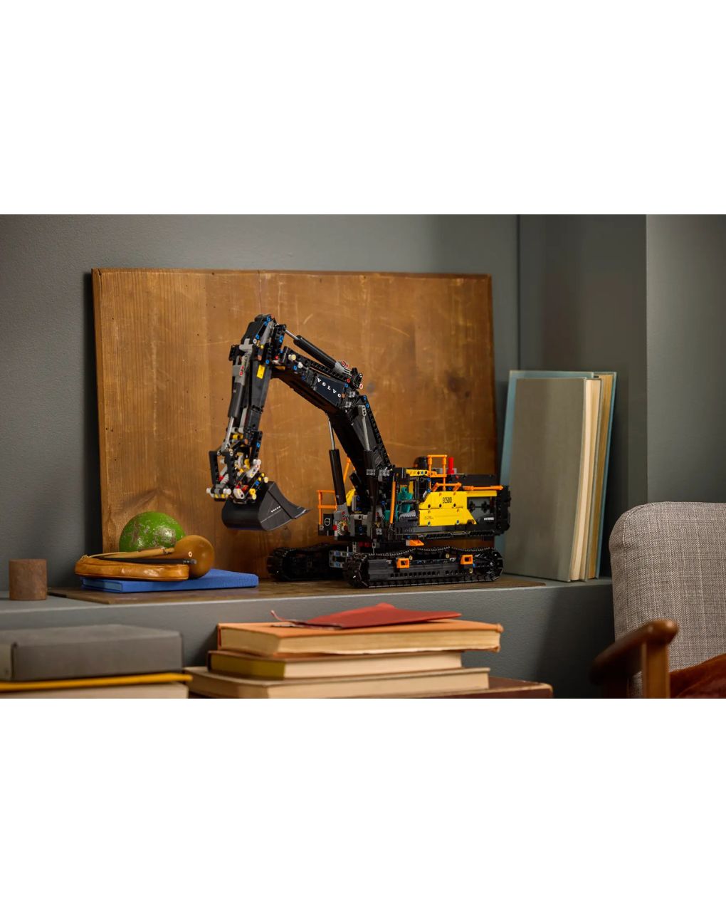 Lego technic volvo ec500 hybrid excavator 42215 - Lego