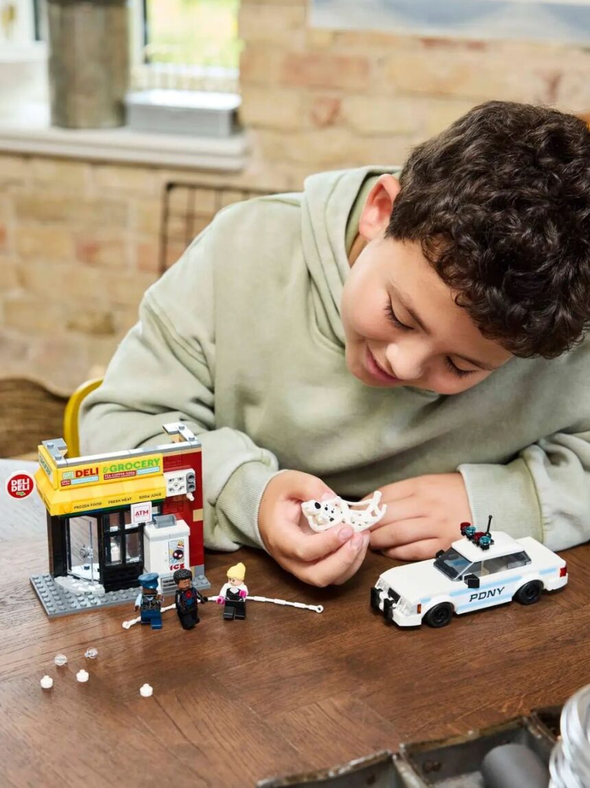 Lego marvel super heroes spider-verse: miles morales vs. the spot 76311 - Lego