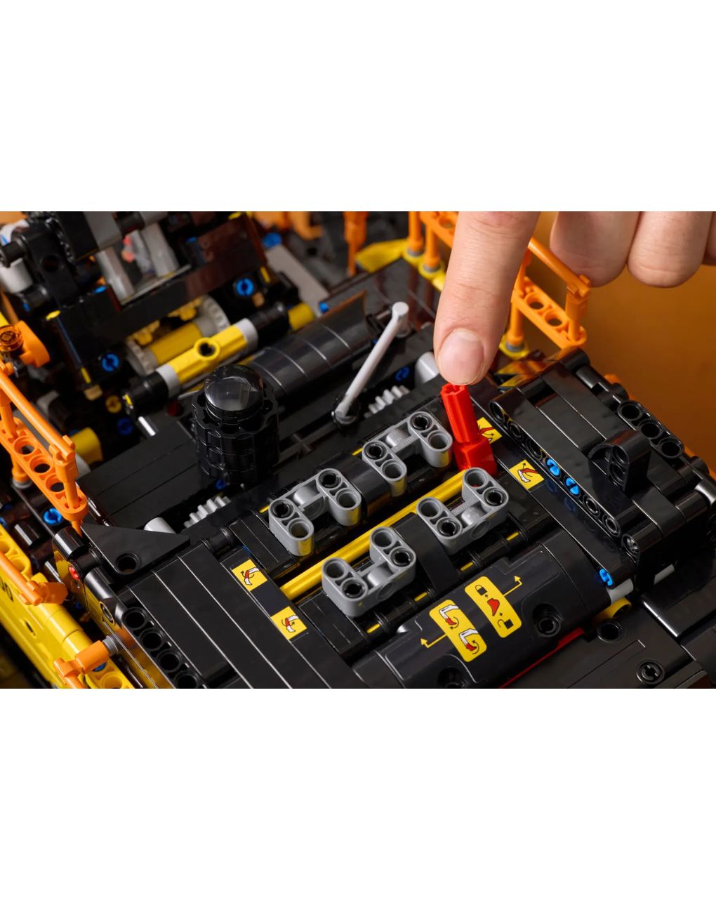 Lego technic volvo ec500 hybrid excavator 42215 - Lego