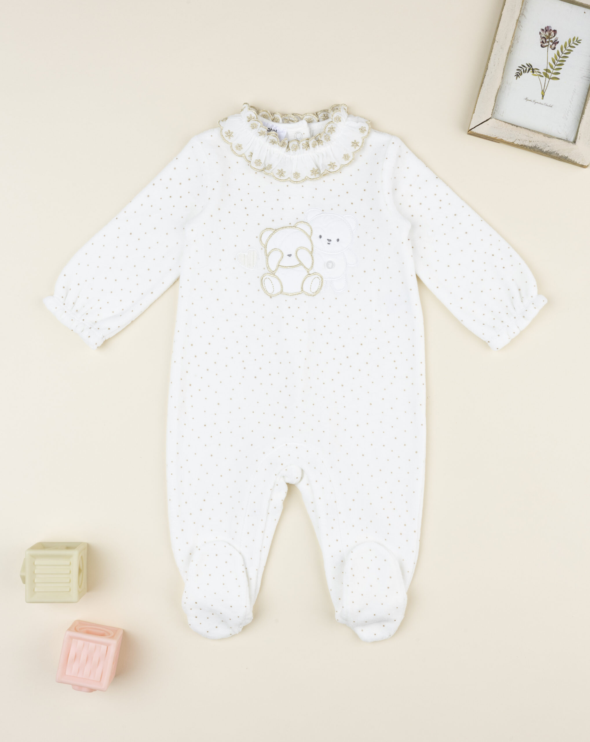 βρεφικό φορμάκι σενίλ λευκό με αρκουδάκια για κορίτσι