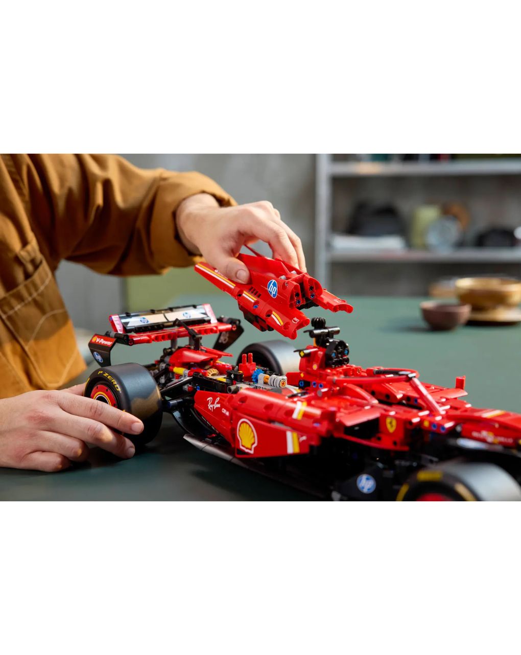 Lego technic ferrari sf-24 f1 car 42207 - Lego