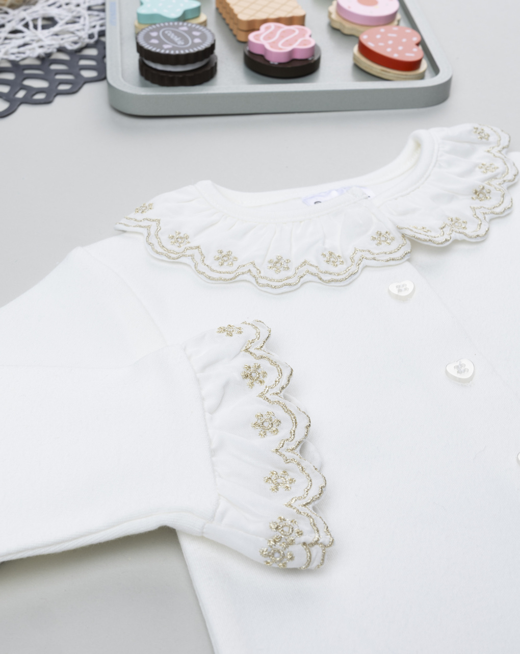 βρεφικό κορμάκι λευκό με κεντήματα για κορίτσι - Prénatal