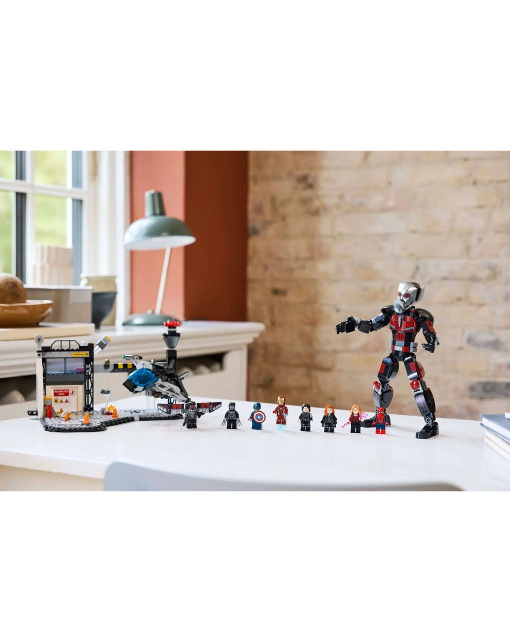 Lego marvel super heroes captain america civil war action battle 76314 - Lego