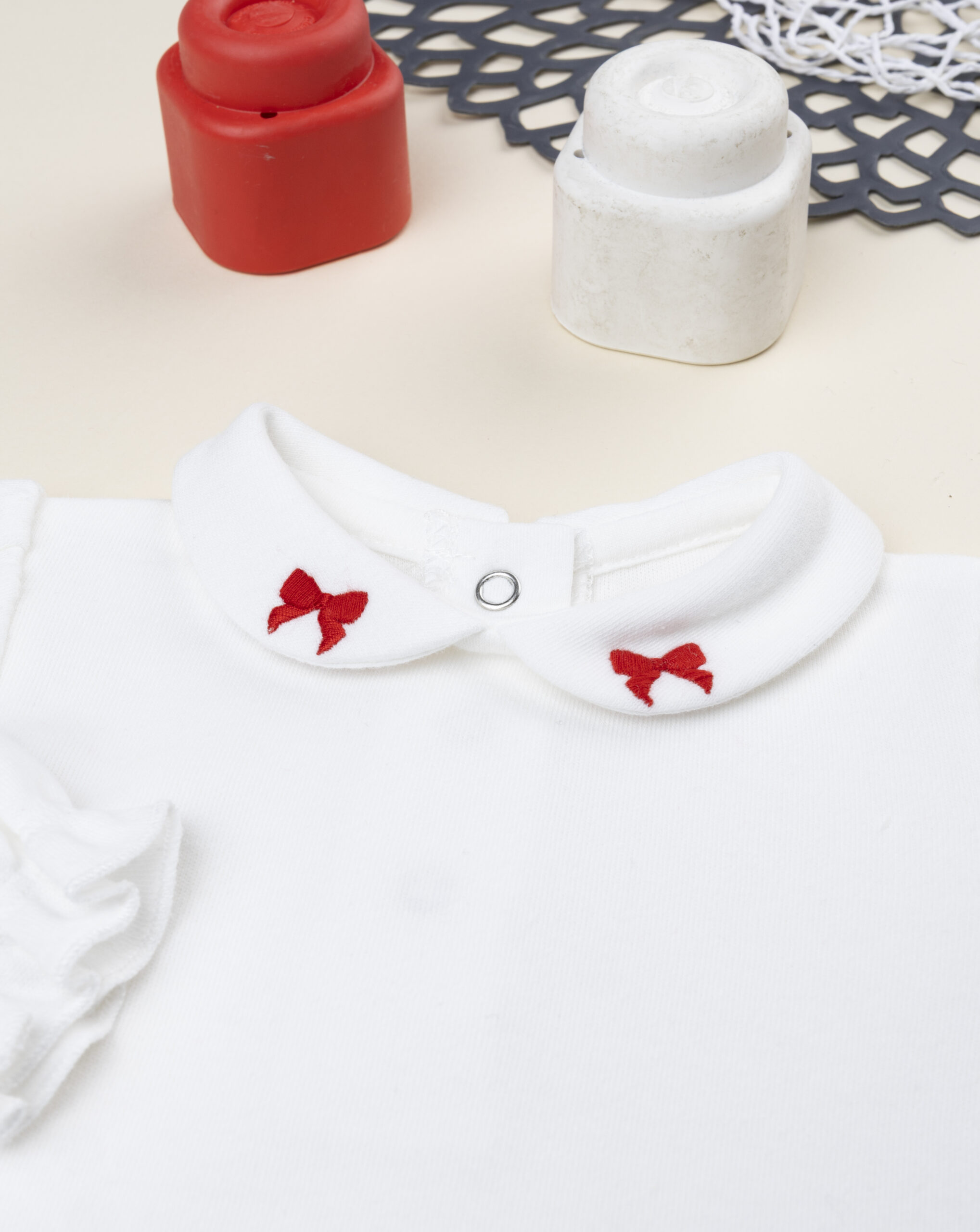 βρεφικό χριστουγεννιάτικο κορμάκι λευκό με φιογκάκια για κορίτσι - Prénatal