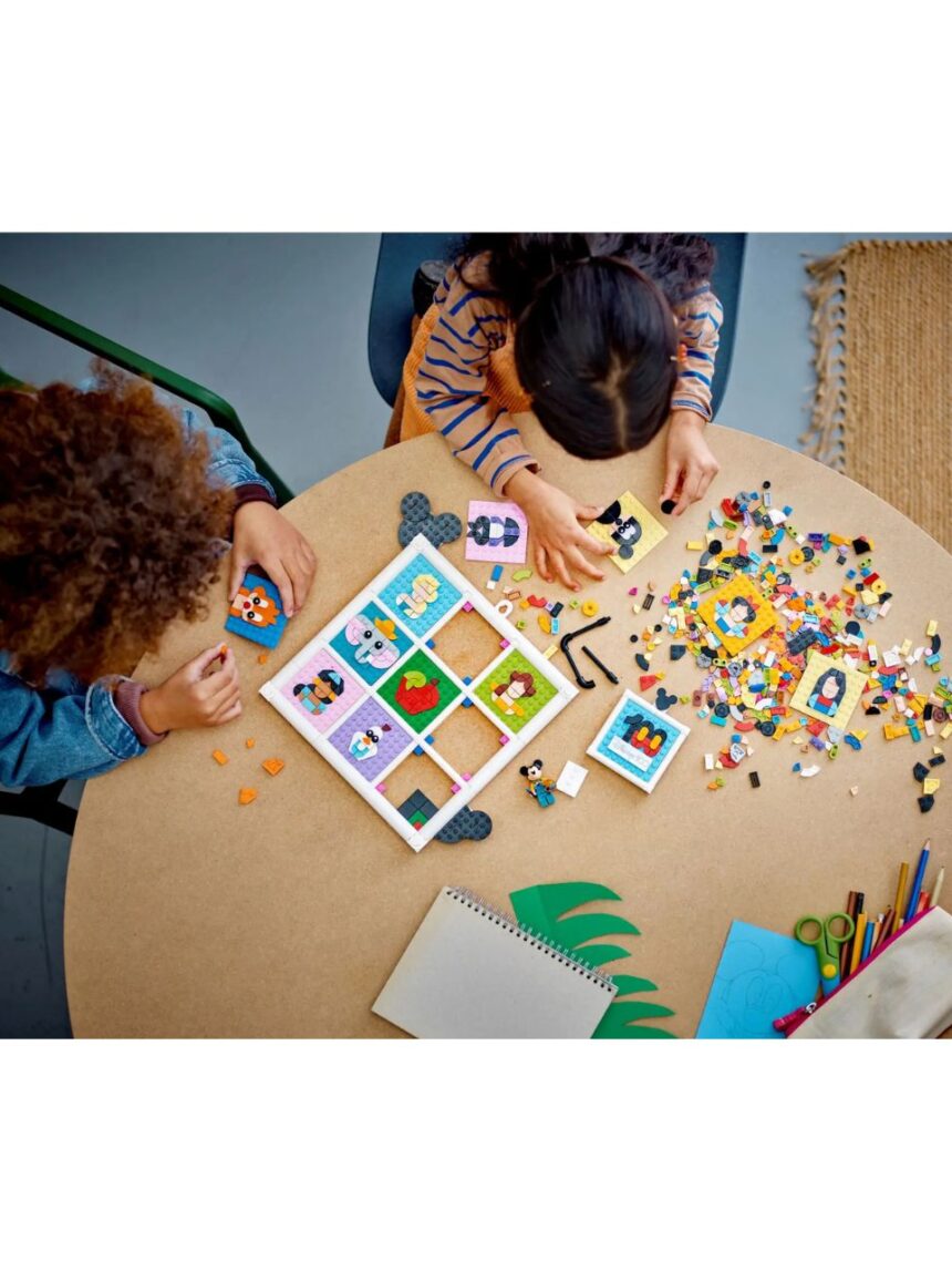 Lego disney 100 years of disney animation icons 43221 - Disney, Lego