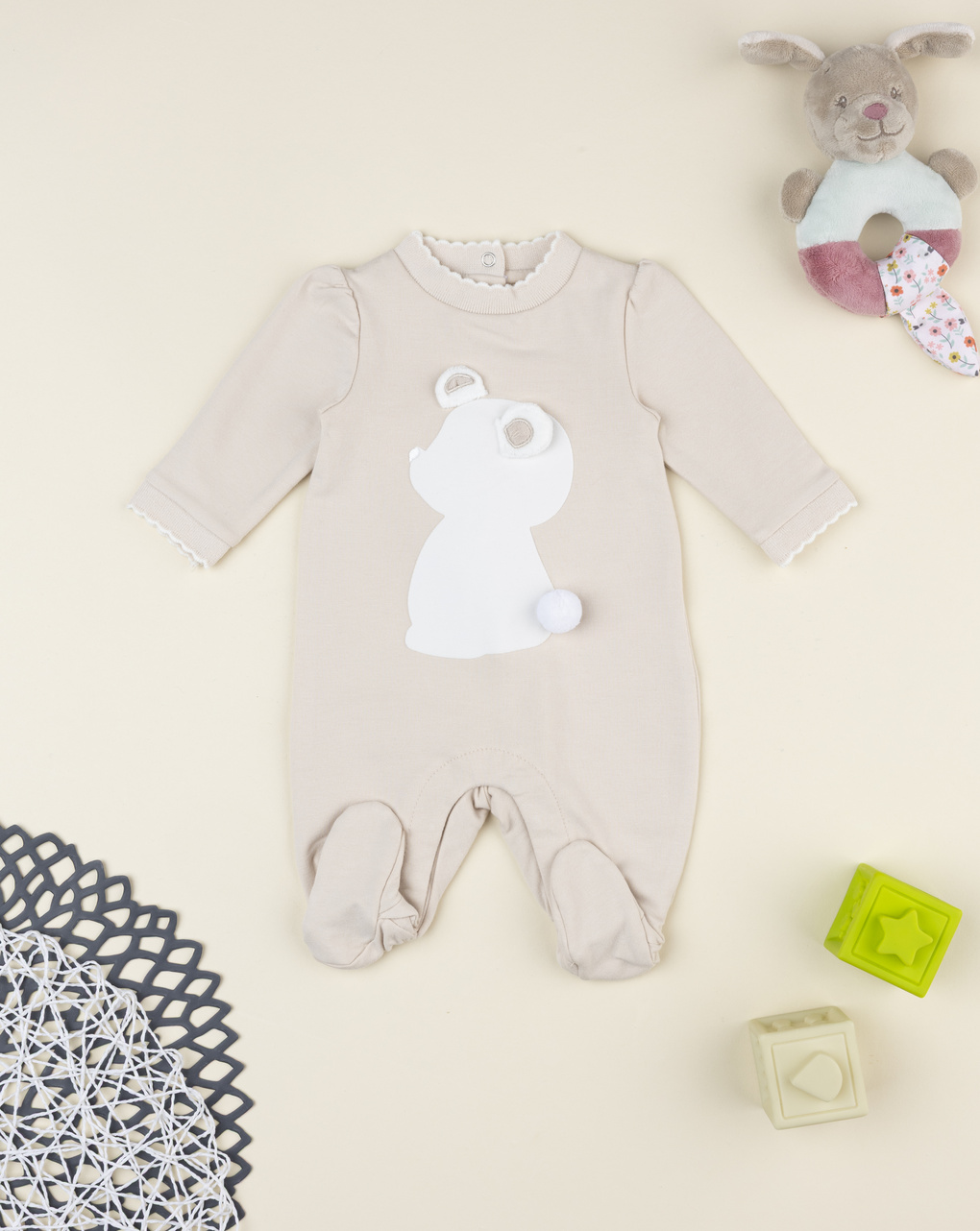 βρεφικό φορμάκι μπεζ με αρκουδάκι για κορίτσι